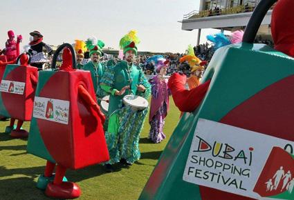مهرجان دبي للتسوق يحوّل الشوارع الرئيسية والحدائق إلى وجهات احتفالية 